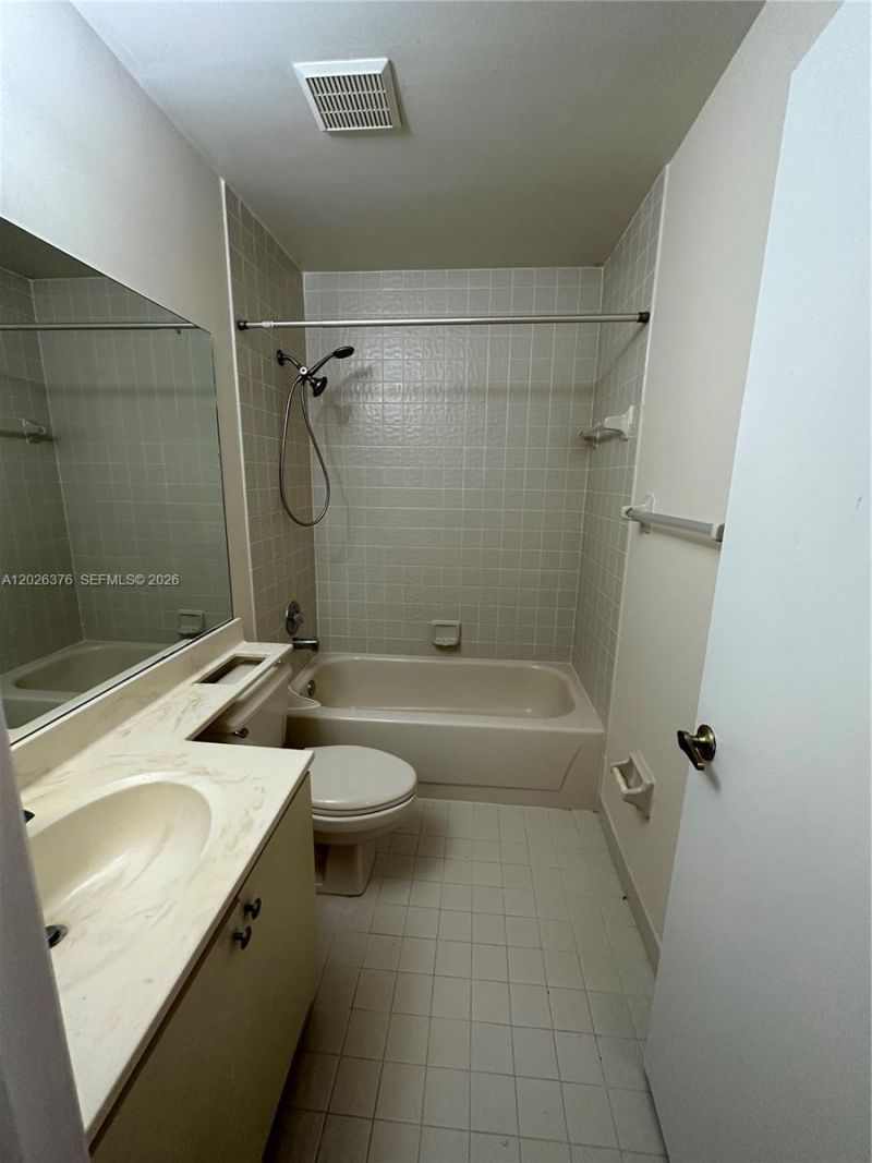 3176 Arbor Ln, Unit 2506, Hollywood, FL 33021 Photo