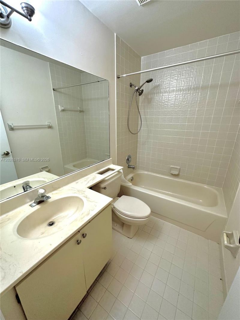 3176 Arbor Ln, Unit 2506, Hollywood, FL 33021 Photo