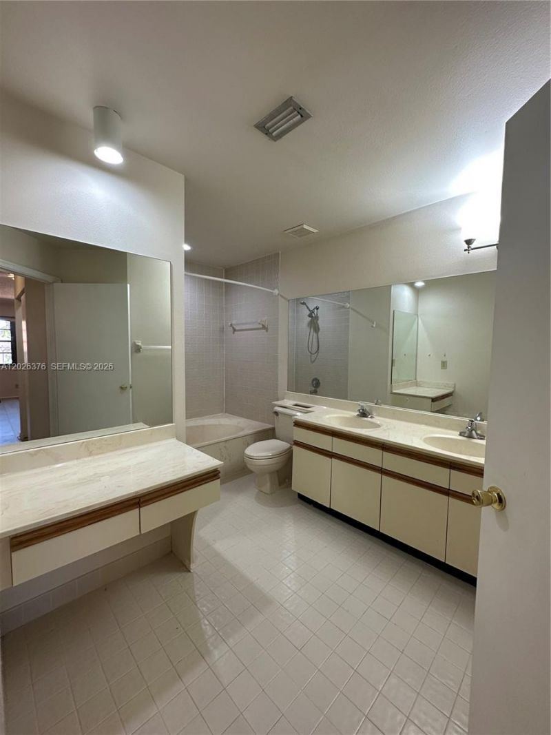 3176 Arbor Ln, Unit 2506, Hollywood, FL 33021 Photo