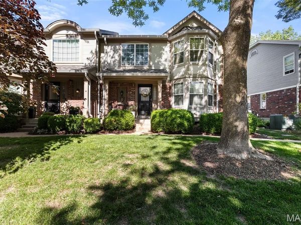 5431 Vicar Court, St Louis, MO 63119
