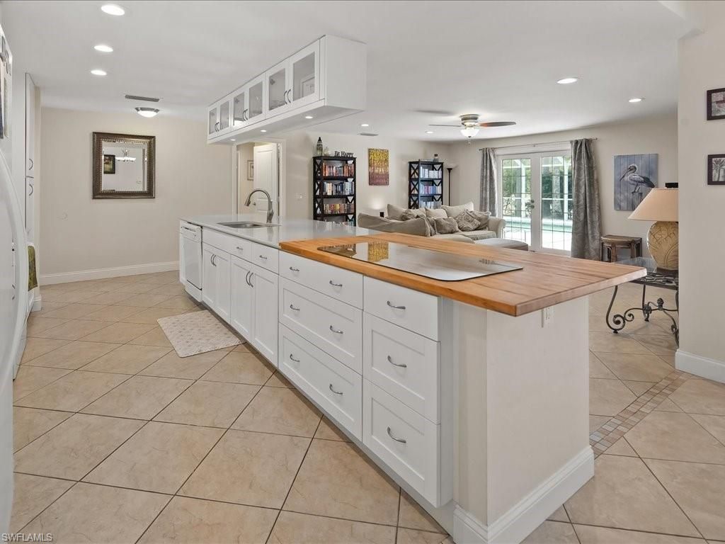 25401 Carney Cir, Bonita Springs, FL 34135 Photo