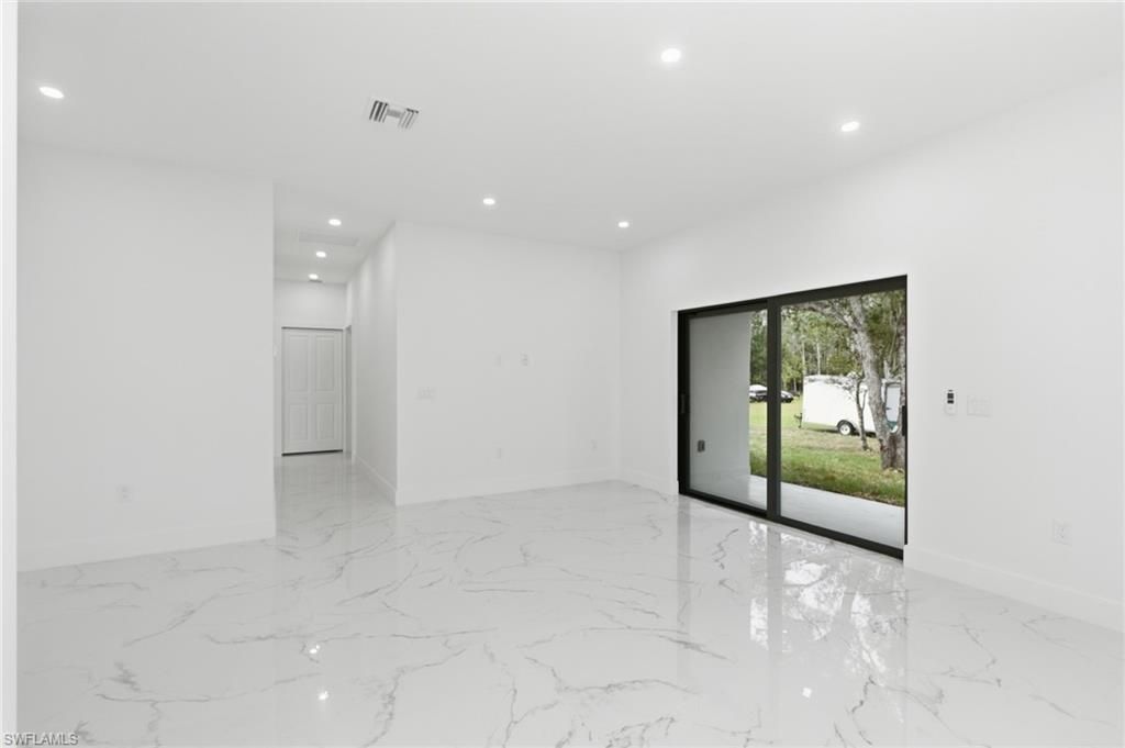 161 Blackstone Dr , Fort Myers, FL 33913 Photo