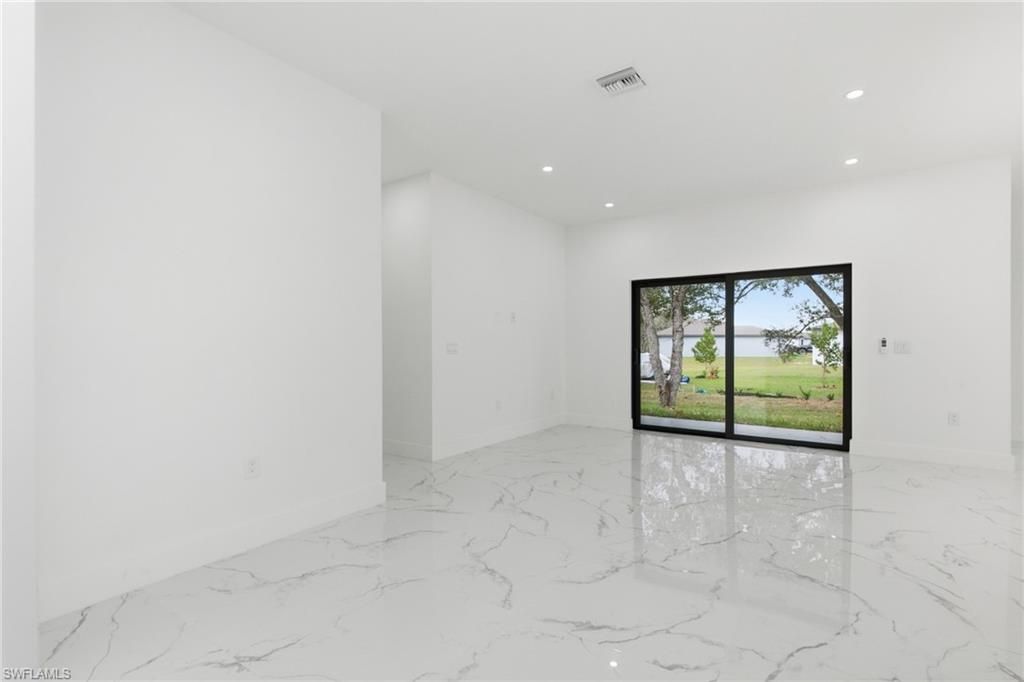 161 Blackstone Dr , Fort Myers, FL 33913 Photo