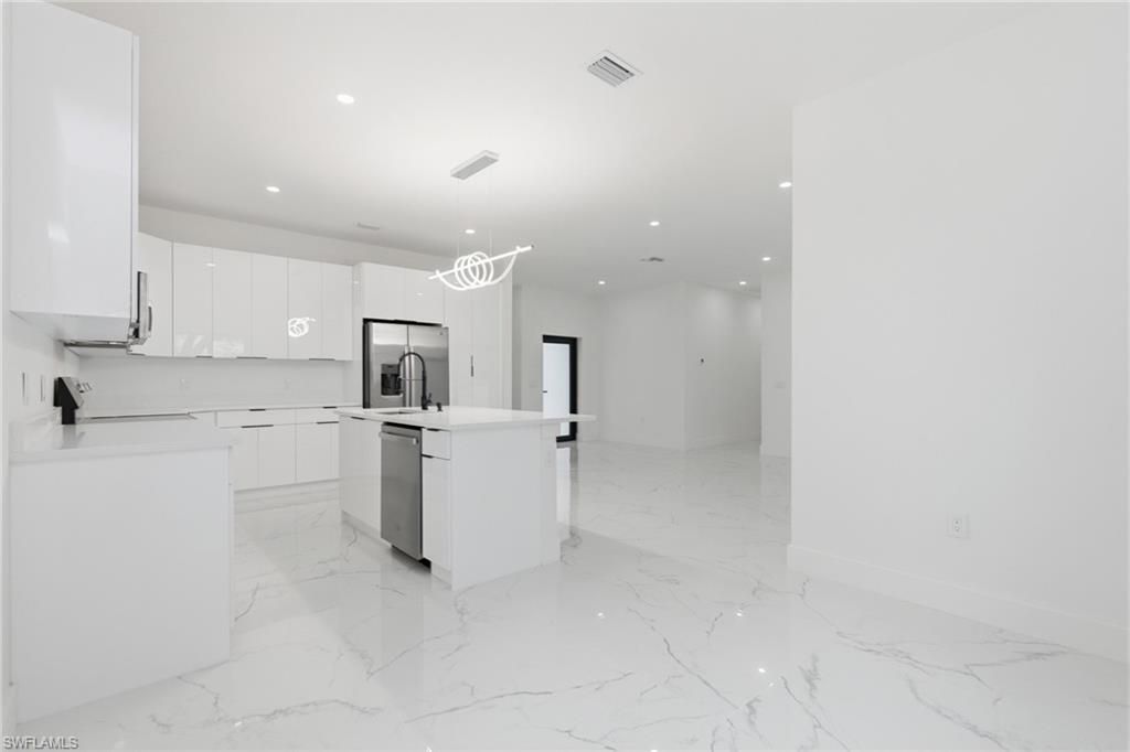 161 Blackstone Dr , Fort Myers, FL 33913 Photo