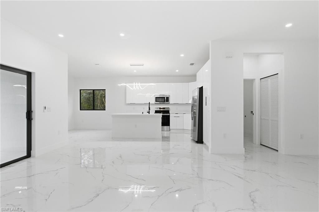 161 Blackstone Dr , Fort Myers, FL 33913 Photo