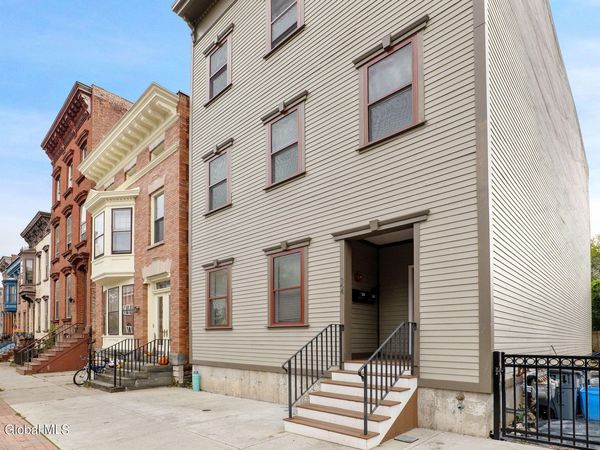 364 Madison Avenue, Unit 2nd Floor, Albany, NY 12210