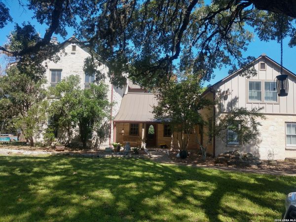 7725 SWEETWIND CIR, Boerne, TX 78015