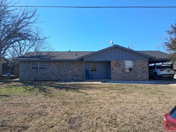 902 Georgetown, Lampasas, TX 76550