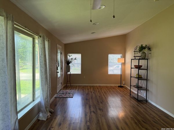 438 Sumner Dr., San Antonio, TX 78209