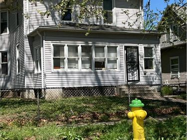 1830 Pinkney Street , Omaha, NE 68110