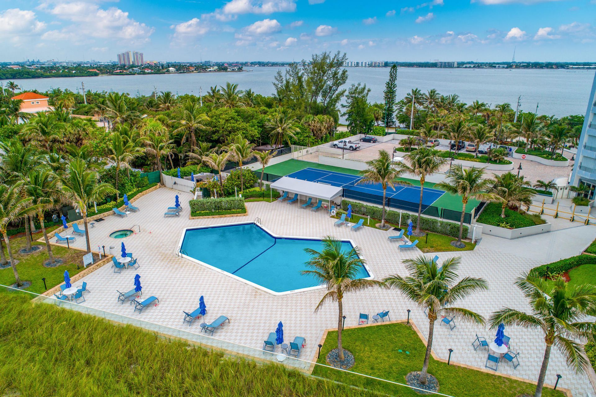 5200 N Ocean Drive, Unit 603, Singer Island, FL 33404 Photo