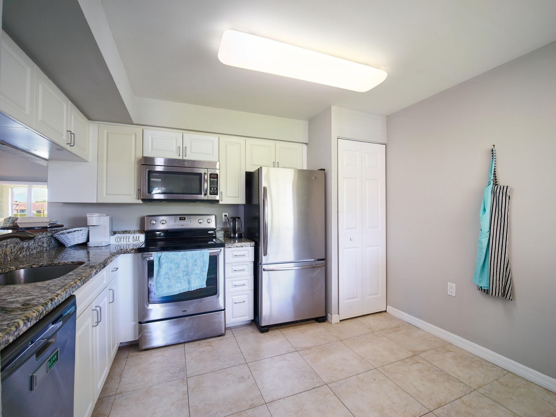 13201 Glenmoor Drive, West Palm Beach, FL 33409 Photo