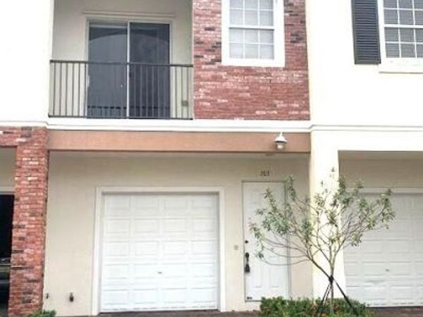 10480 SW Stephanie Way, Unit 3203, Port St. Lucie, FL 34987