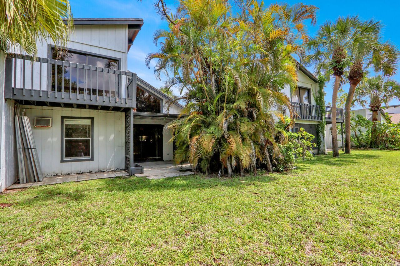 100 Sparrow Drive, Unit 2, Royal Palm Beach, FL 33411 Photo