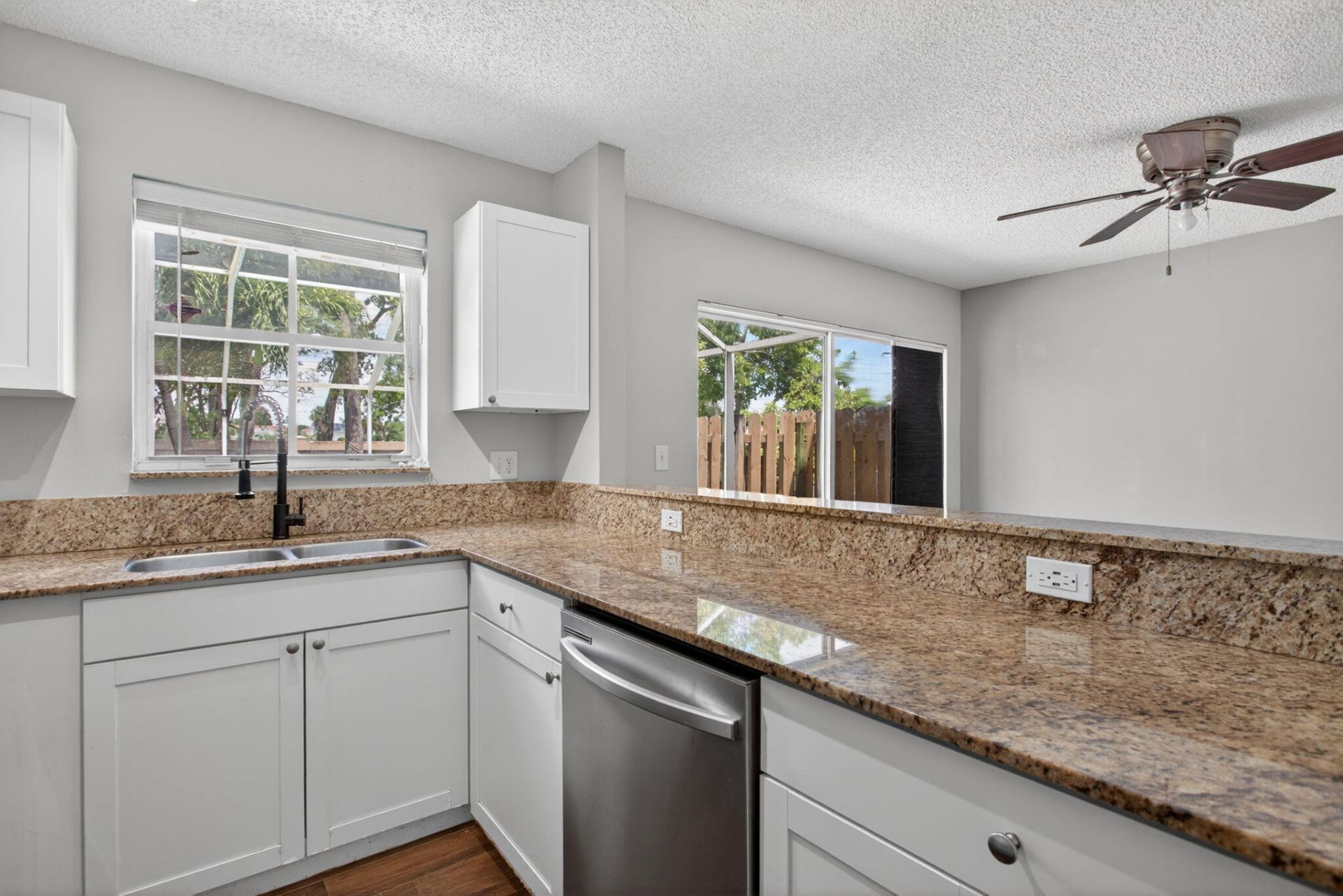 3083 W Buena Vista Drive, Margate, FL 33063 Photo