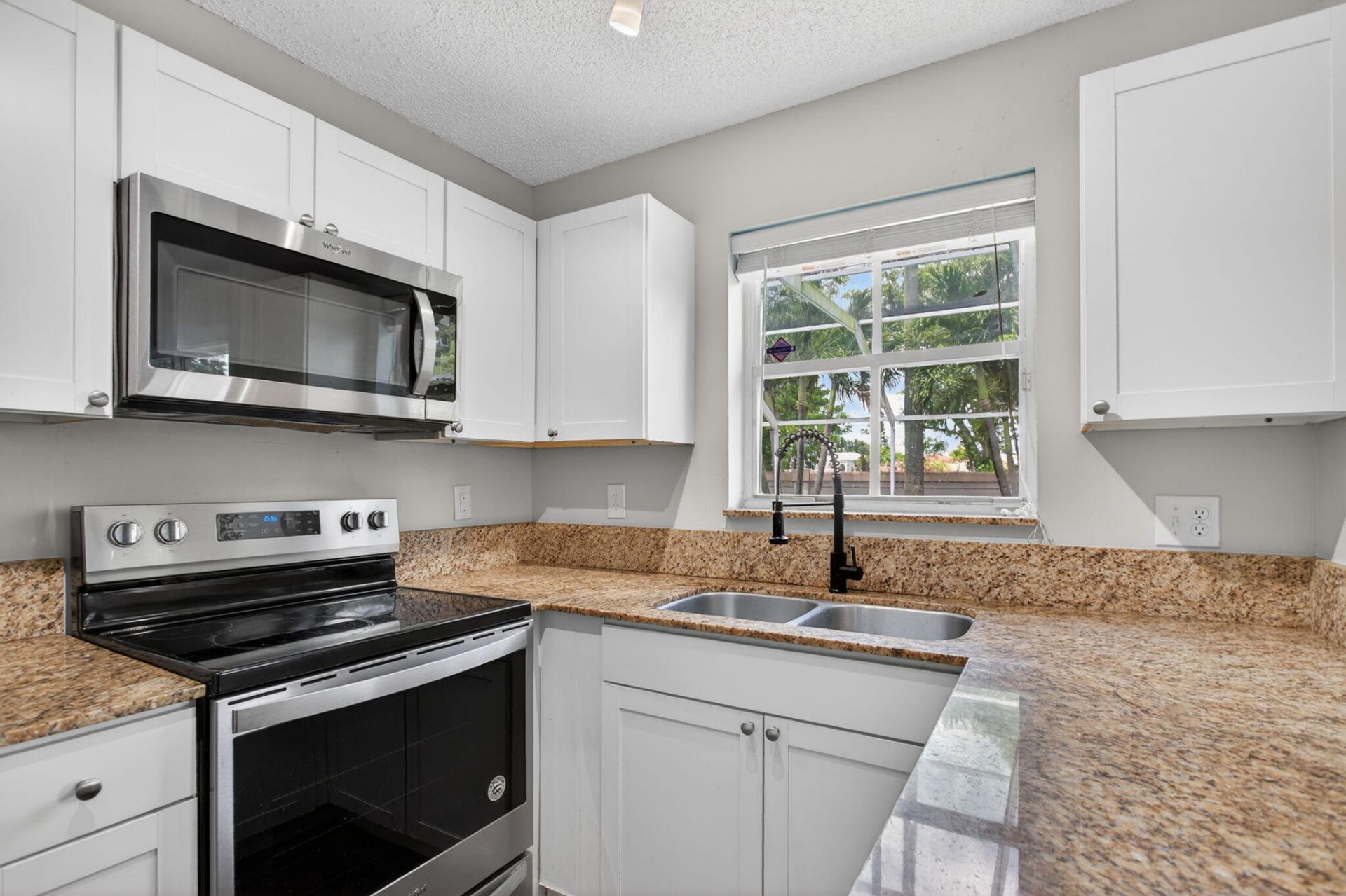 3083 W Buena Vista Drive, Margate, FL 33063 Photo