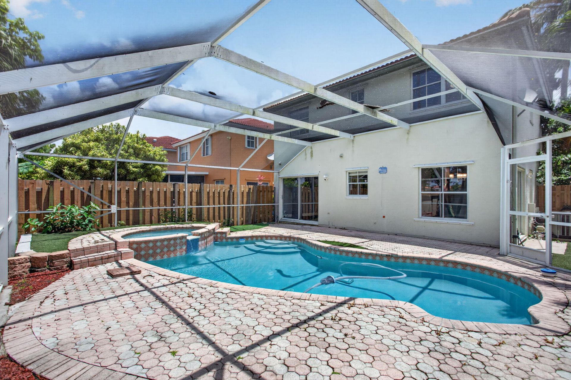 3083 W Buena Vista Drive, Margate, FL 33063 Photo