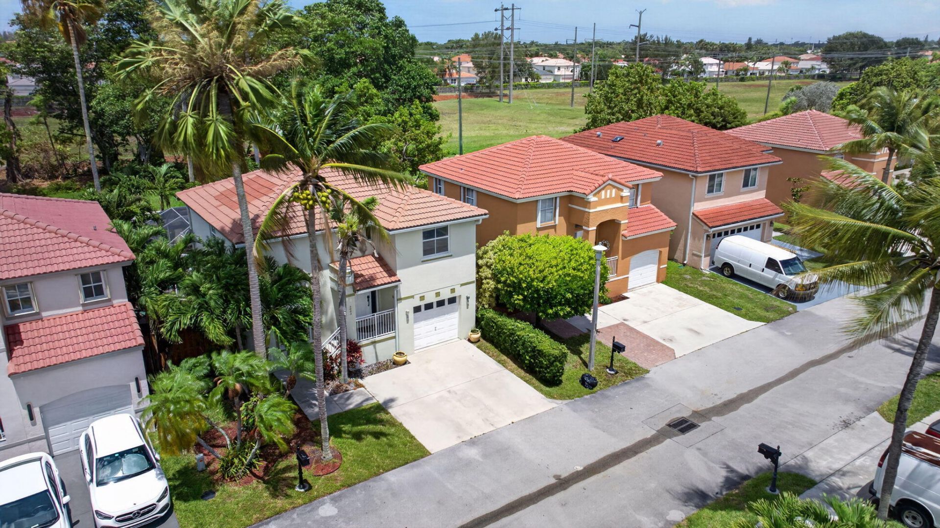 3083 W Buena Vista Drive, Margate, FL 33063 Photo
