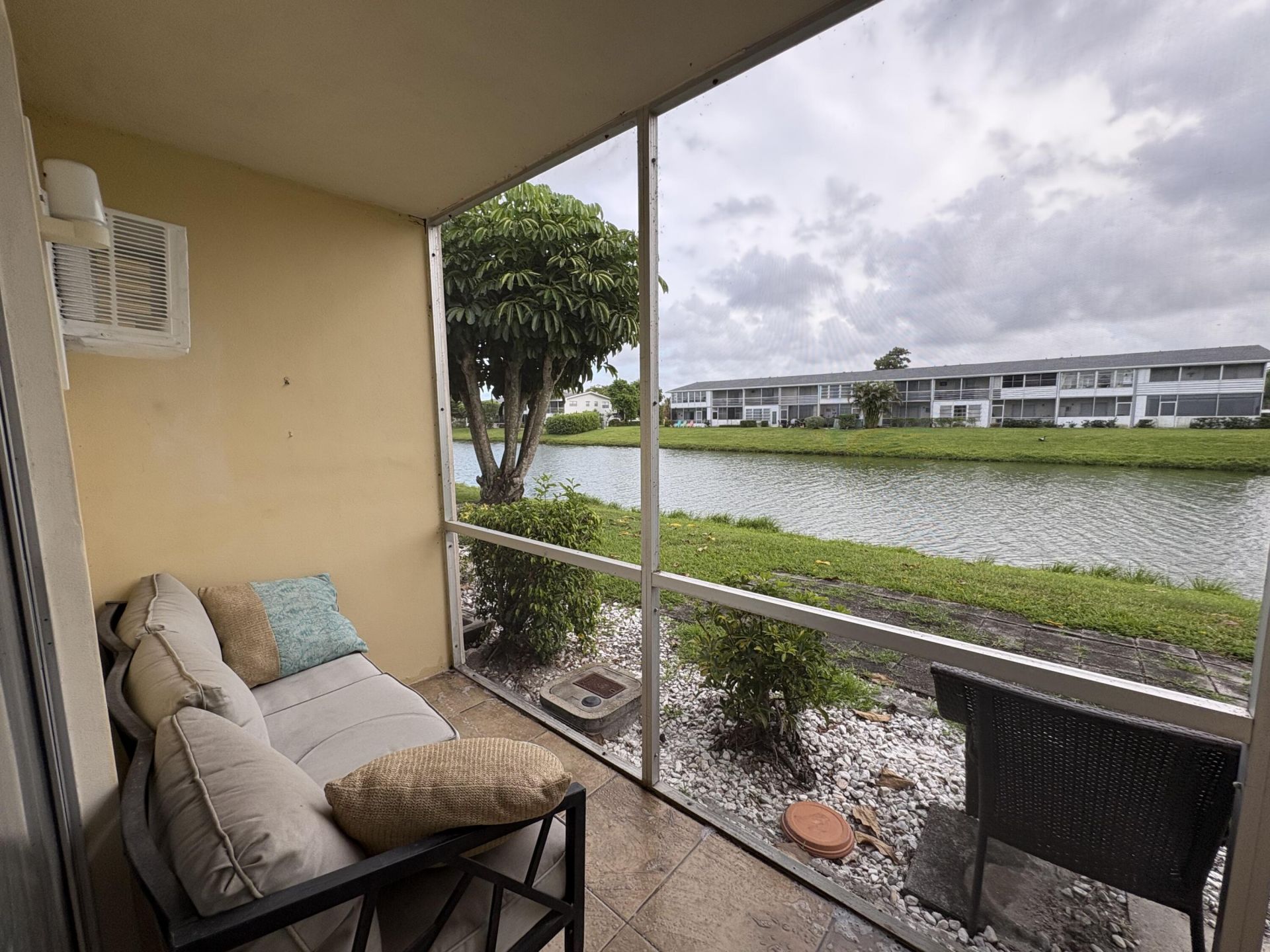 2 Kent A, West Palm Beach, FL 33417 Photo