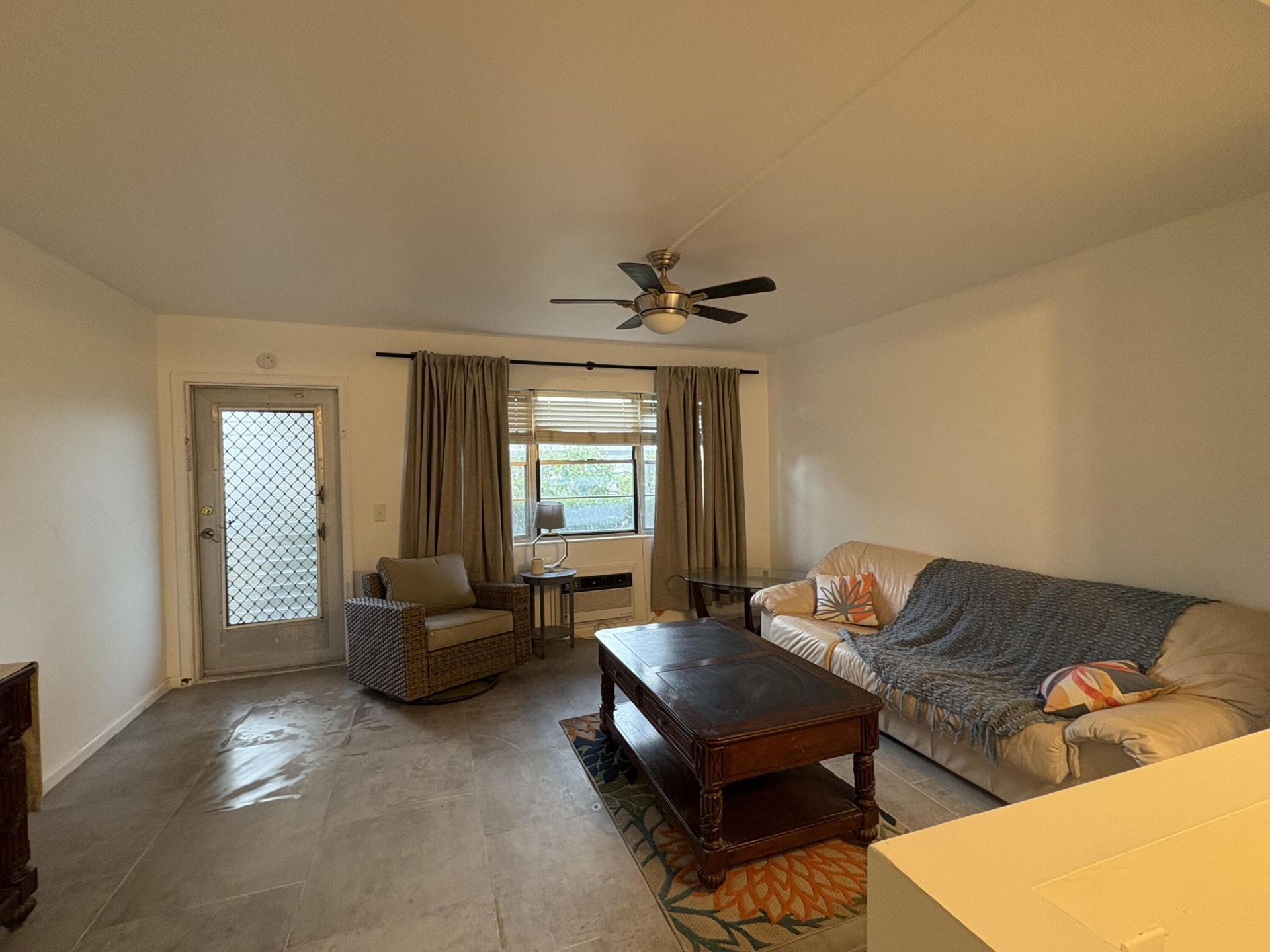 2 Kent A, West Palm Beach, FL 33417 Photo