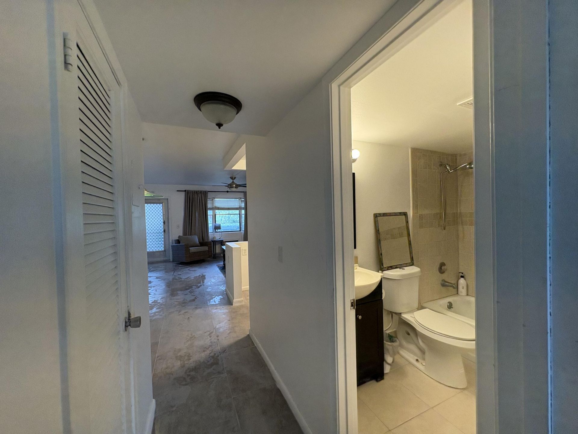 2 Kent A, West Palm Beach, FL 33417 Photo