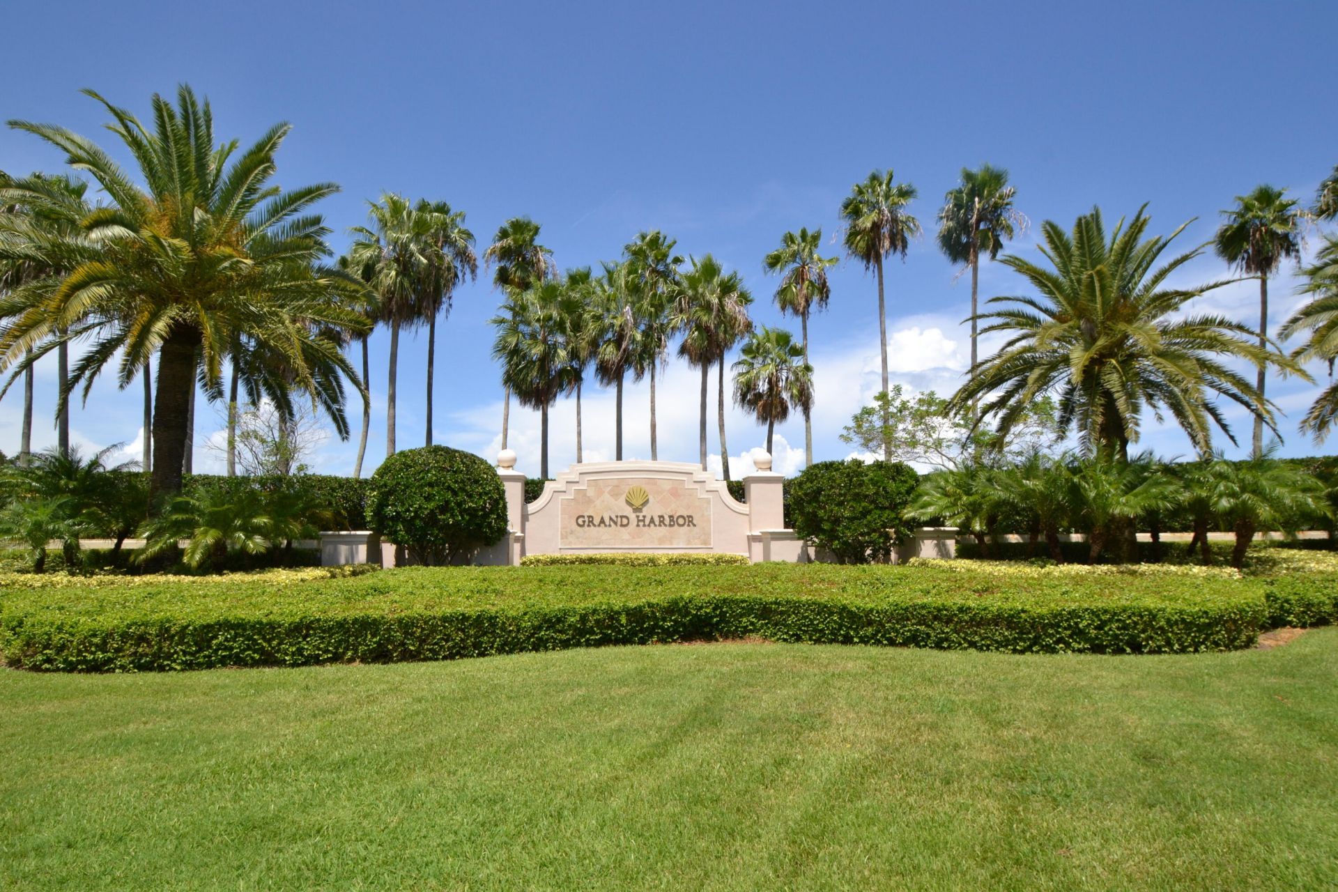 5045 Harmony Circle, Unit 209, Vero Beach, FL 32967 Photo