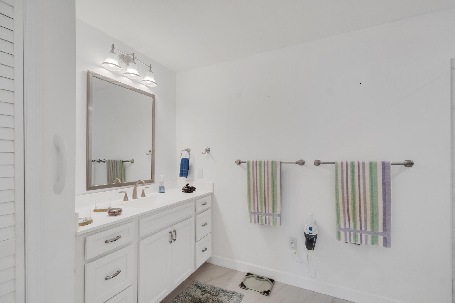 5045 Harmony Circle, Unit 209, Vero Beach, FL 32967 Photo