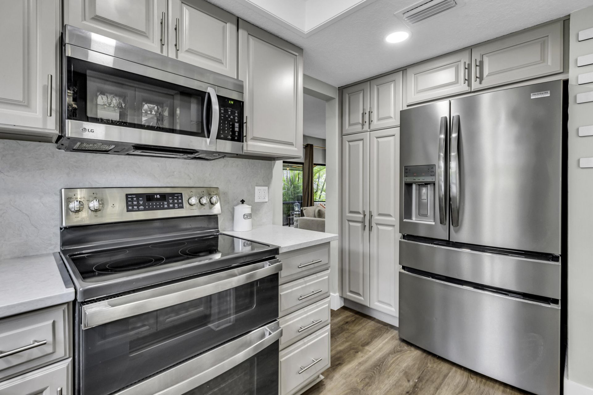 2057 Maplewood Drive, Coral Springs, FL 33071 Photo