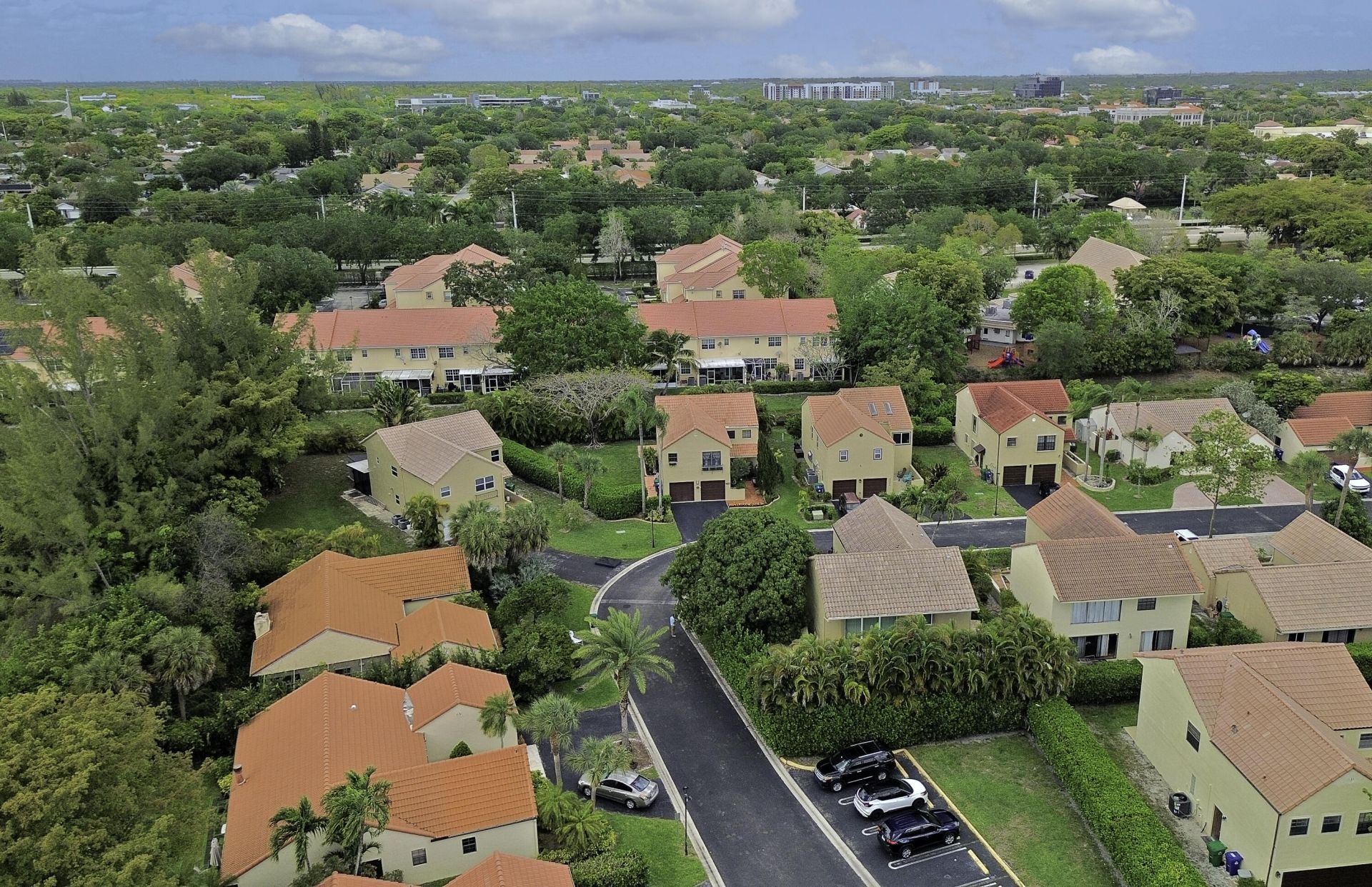 2057 Maplewood Drive, Coral Springs, FL 33071 Photo