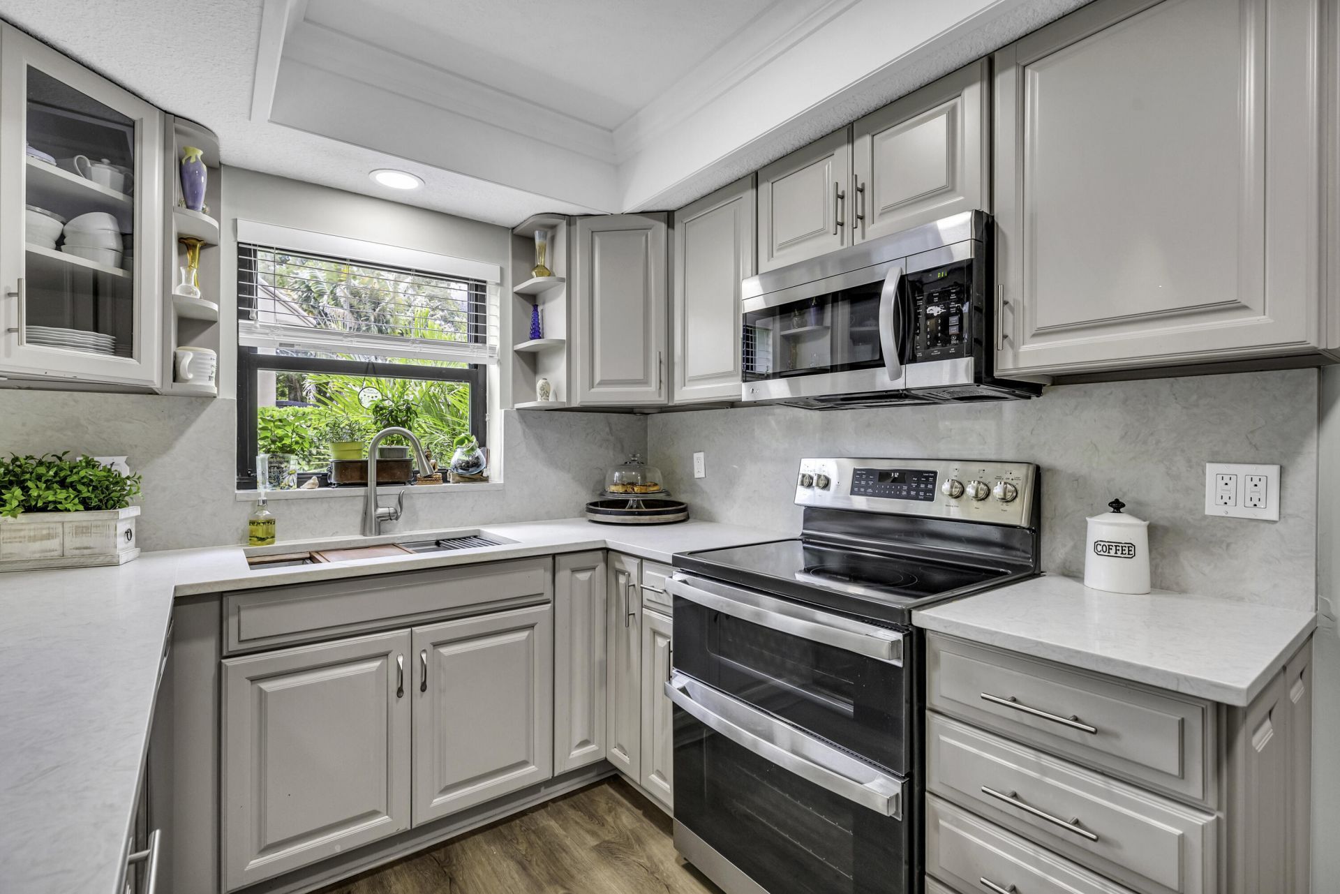 2057 Maplewood Drive, Coral Springs, FL 33071 Photo