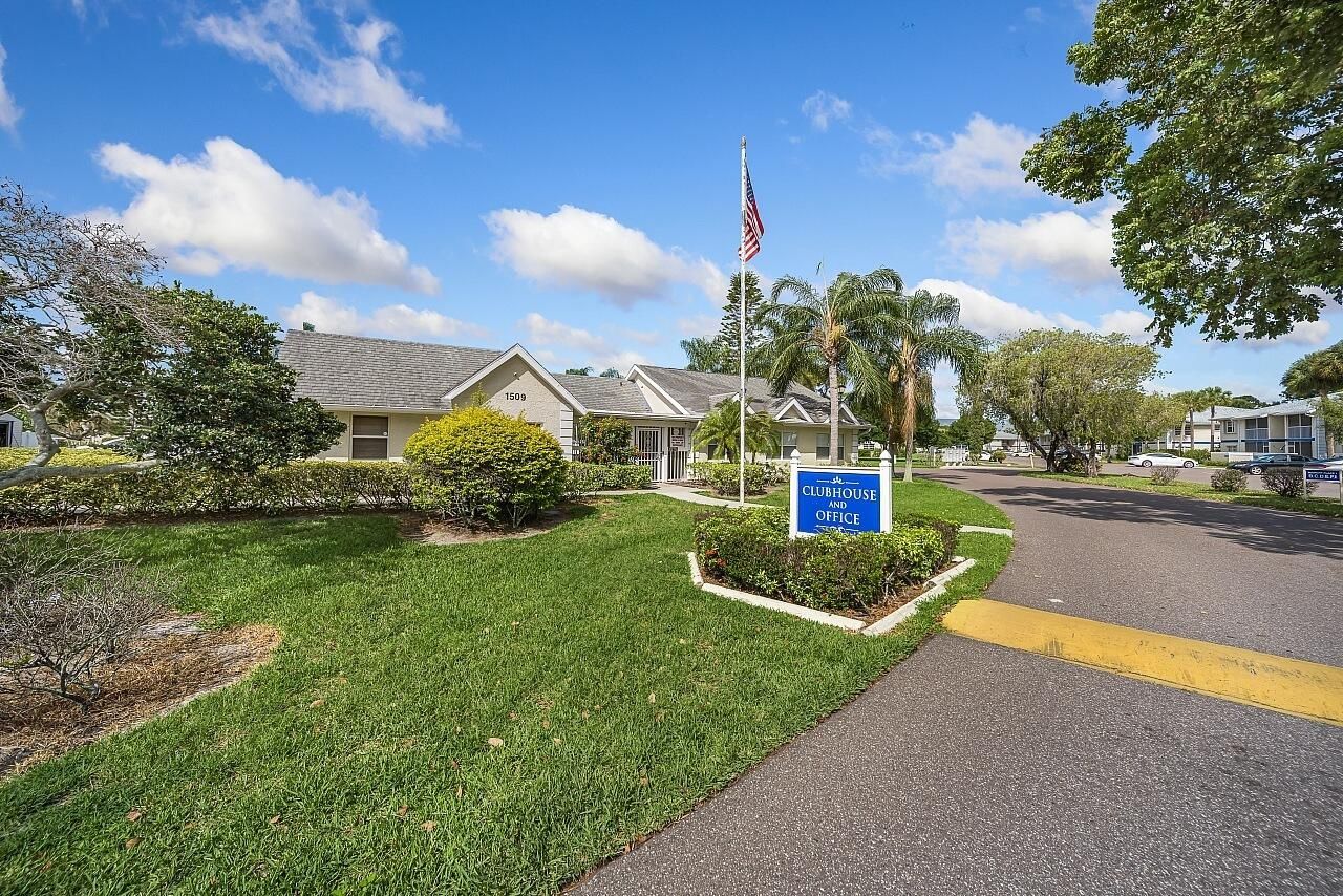 1507 SE Royal Green Circle, Unit 102, Port Saint Lucie, FL 34952 Photo
