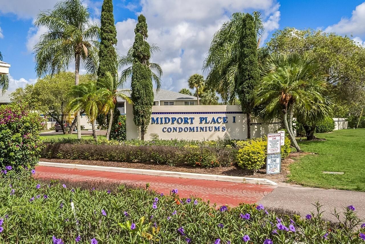 1507 SE Royal Green Circle, Unit 102, Port Saint Lucie, FL 34952 Photo