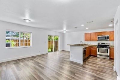 330 SW 2nd Avenue, Unit 14, Hallandale Beach, FL 33009 Photo