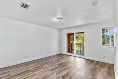330 SW 2nd Avenue, Unit 14, Hallandale Beach, FL 33009 Photo
