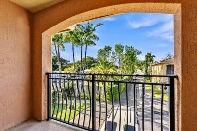 330 SW 2nd Avenue, Unit 14, Hallandale Beach, FL 33009 Photo