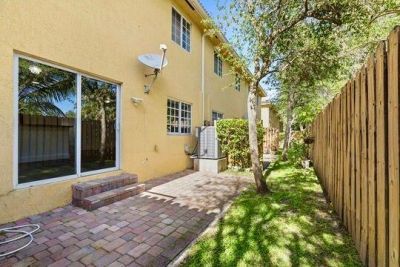 330 SW 2nd Avenue, Unit 14, Hallandale Beach, FL 33009 Photo