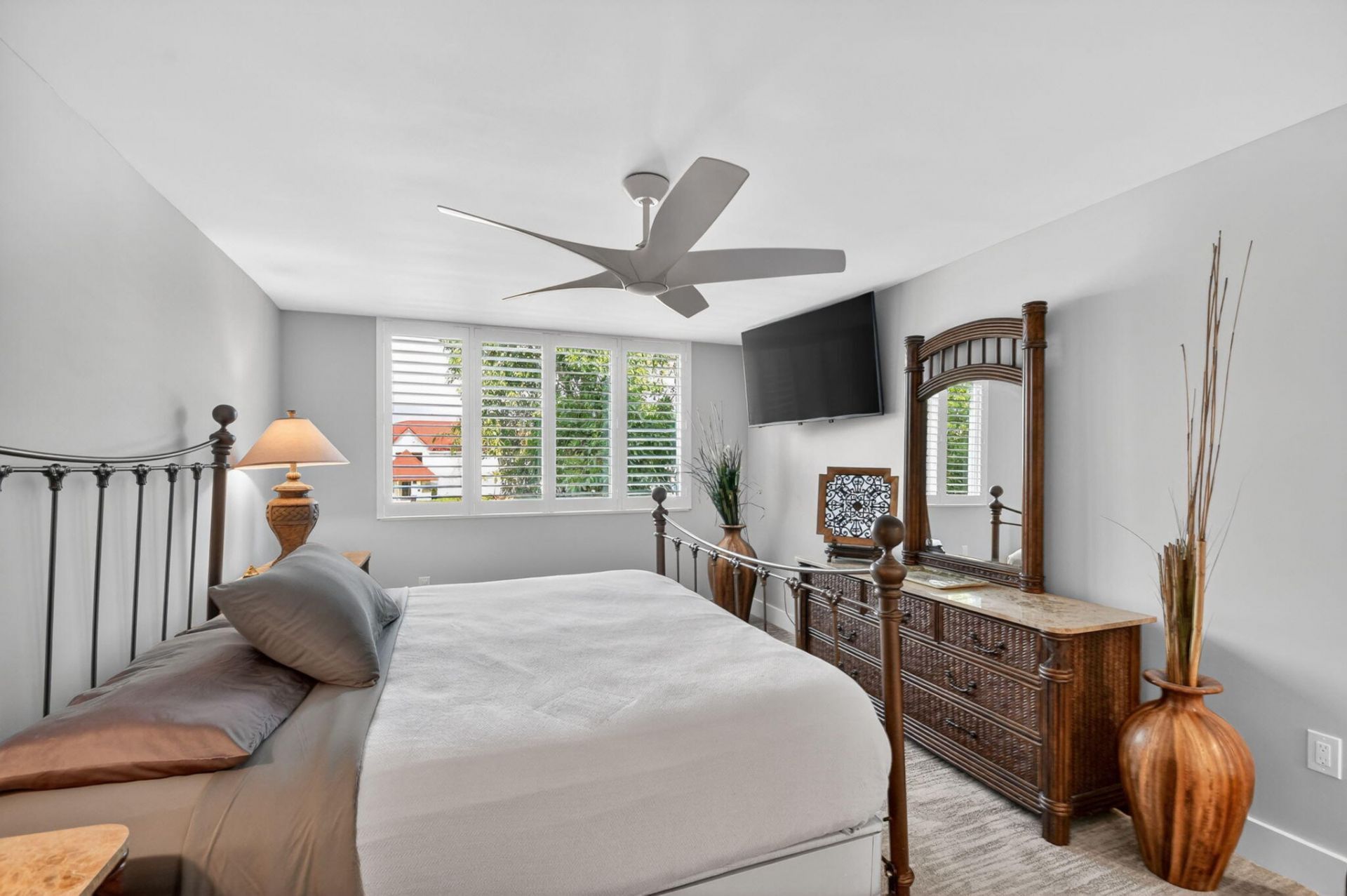104 Half Moon Circle, Unit D2, Hypoluxo, FL 33462 Photo