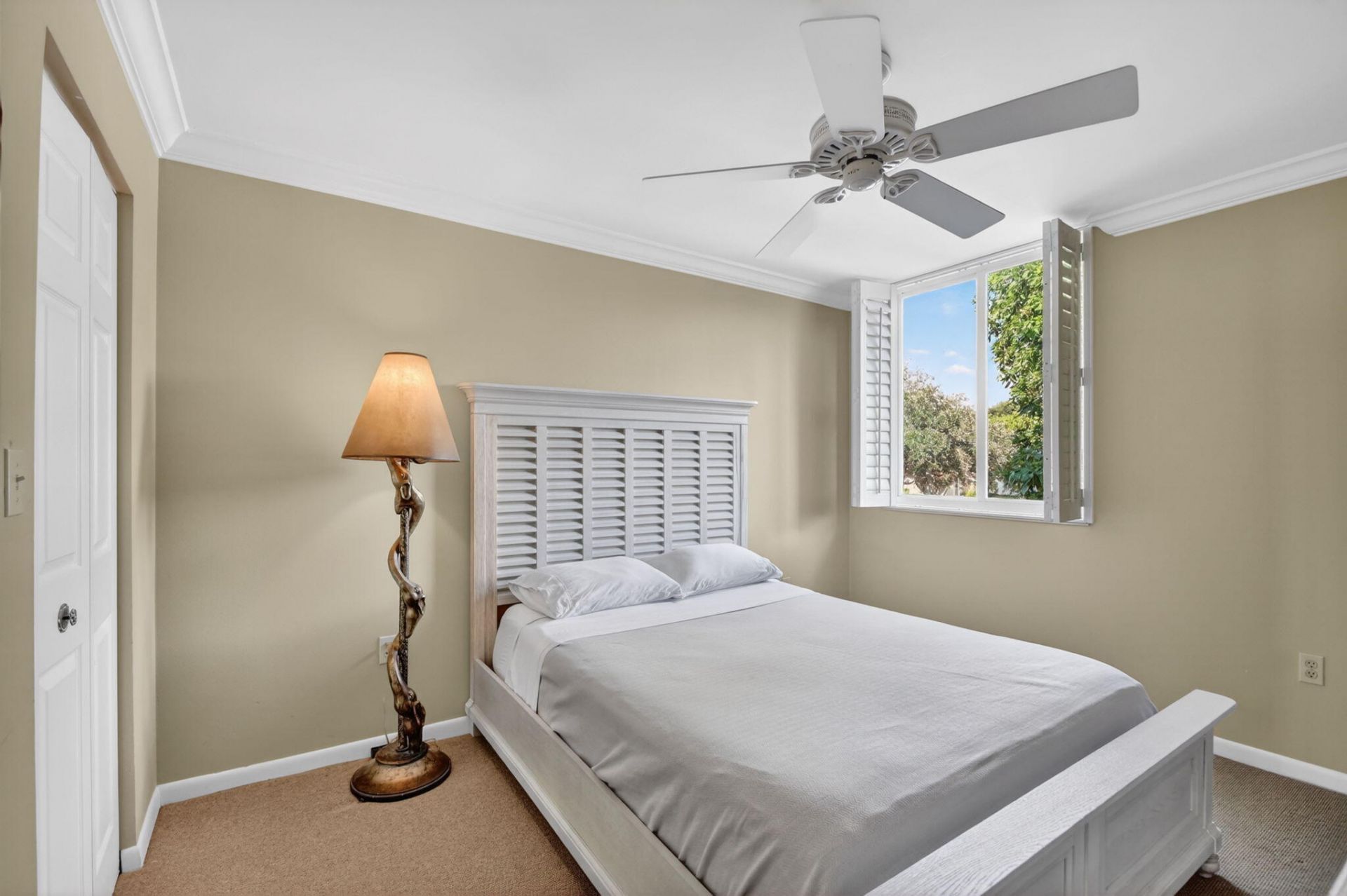 104 Half Moon Circle, Unit D2, Hypoluxo, FL 33462 Photo