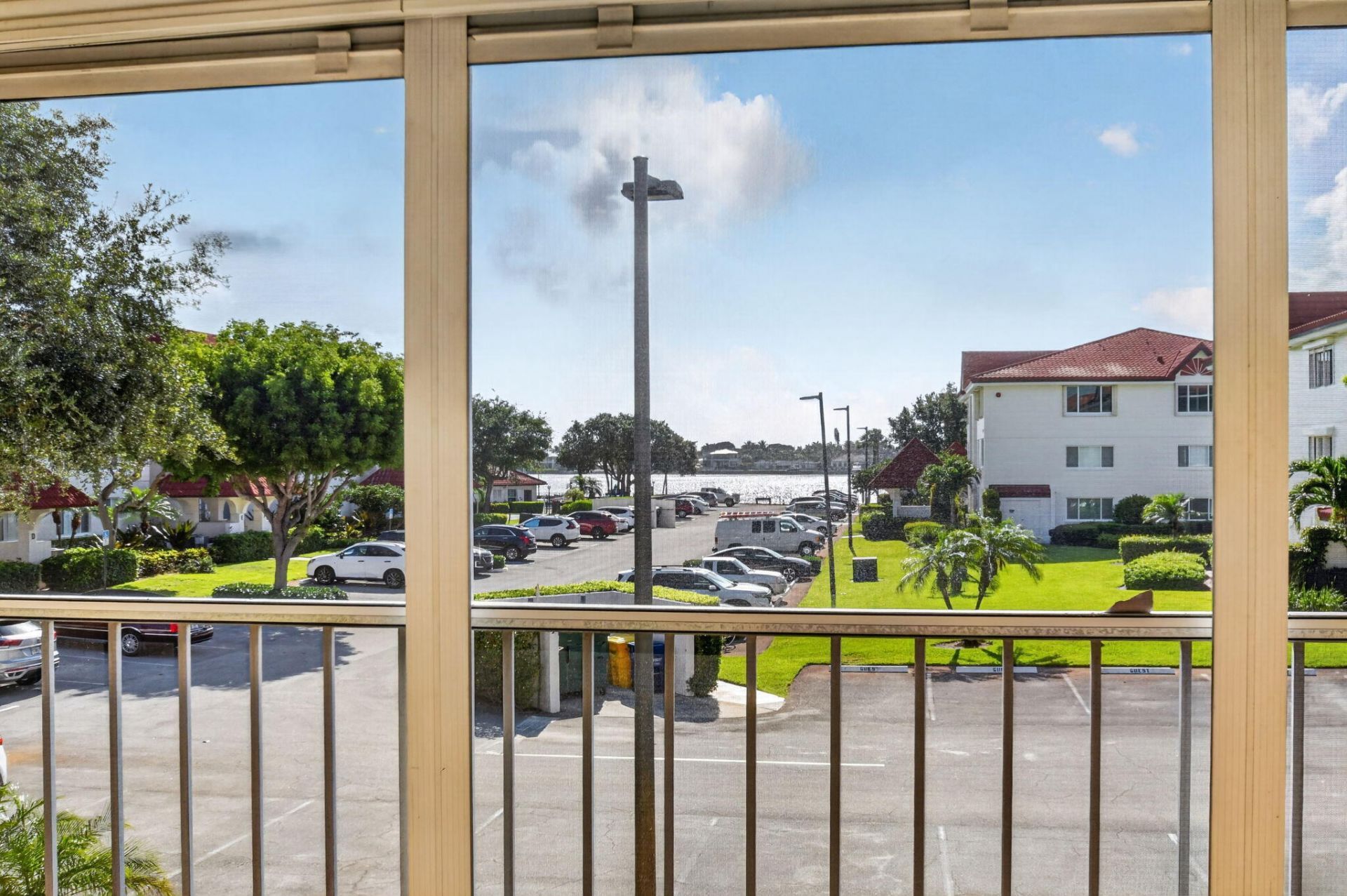 104 Half Moon Circle, Unit D2, Hypoluxo, FL 33462 Photo