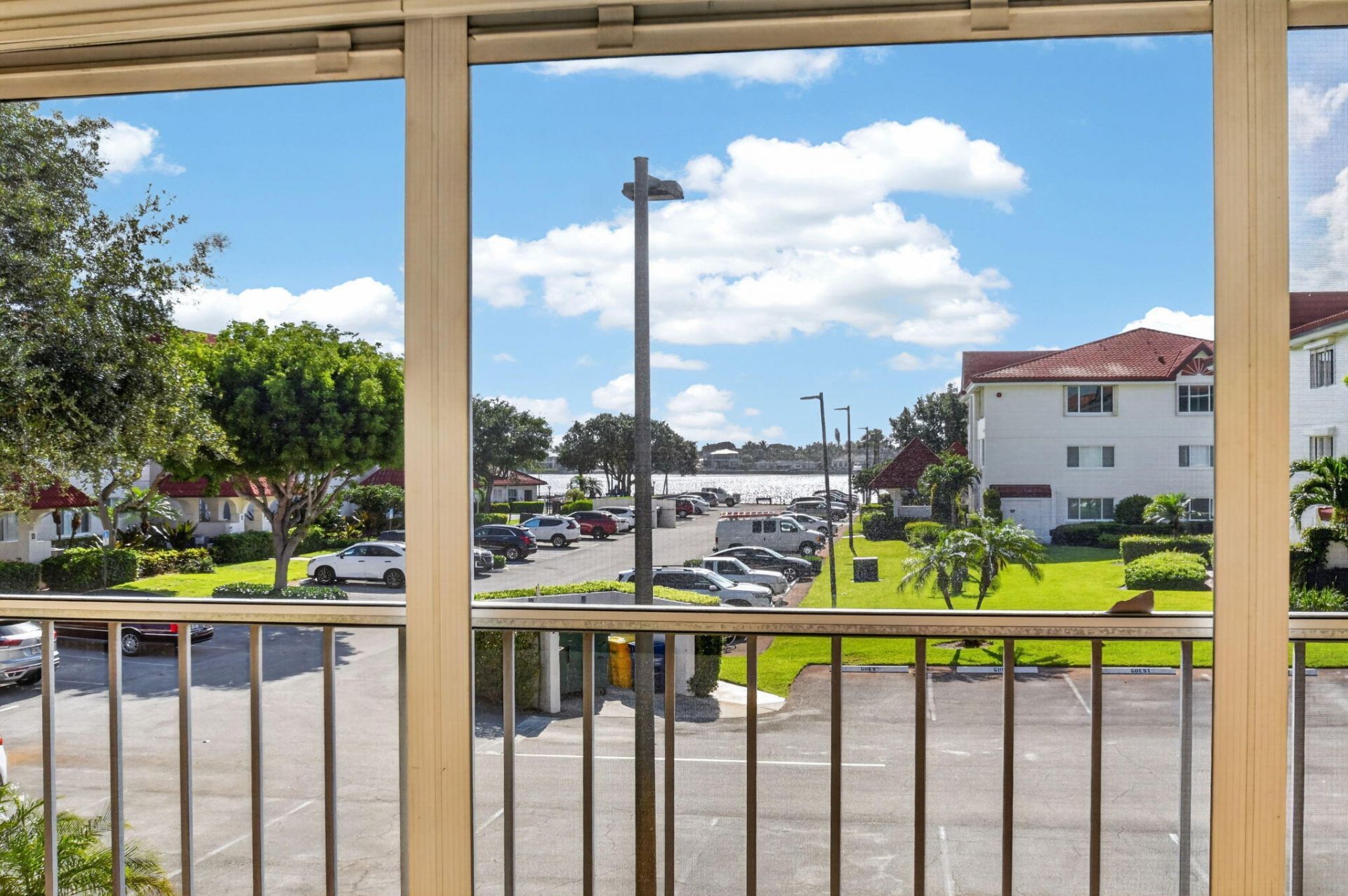 104 Half Moon Circle, Unit D2, Hypoluxo, FL 33462 Photo