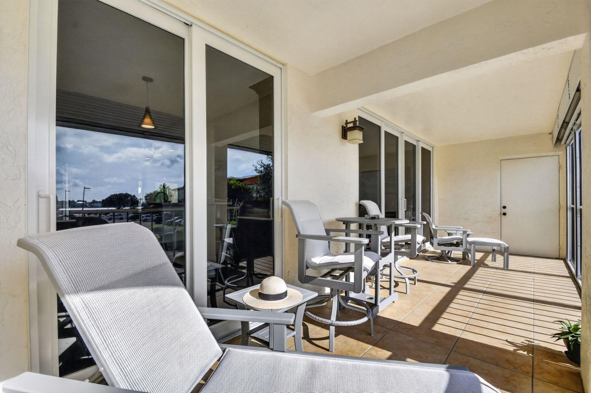 104 Half Moon Circle, Unit D2, Hypoluxo, FL 33462 Photo