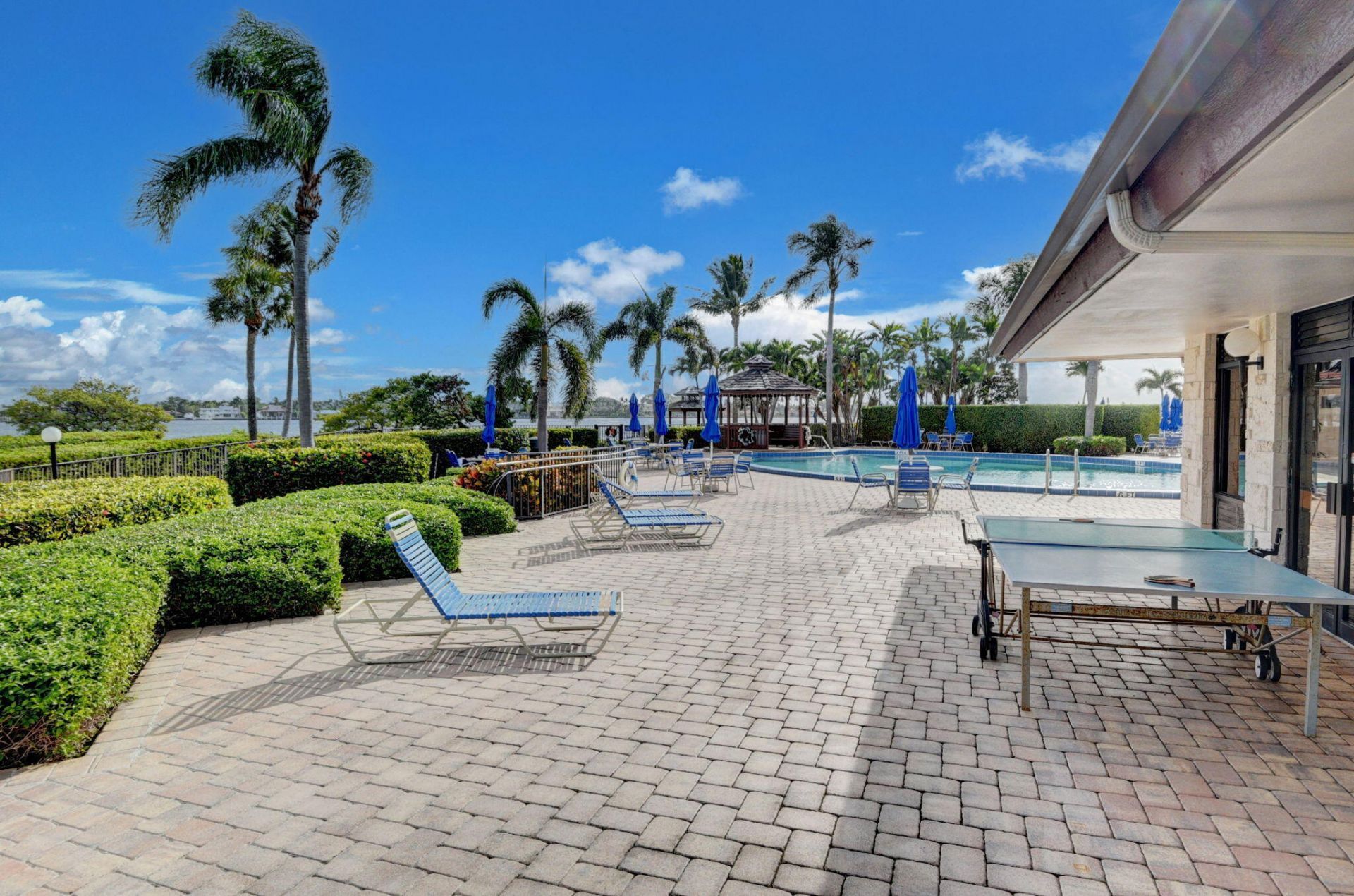 104 Half Moon Circle, Unit D2, Hypoluxo, FL 33462 Photo