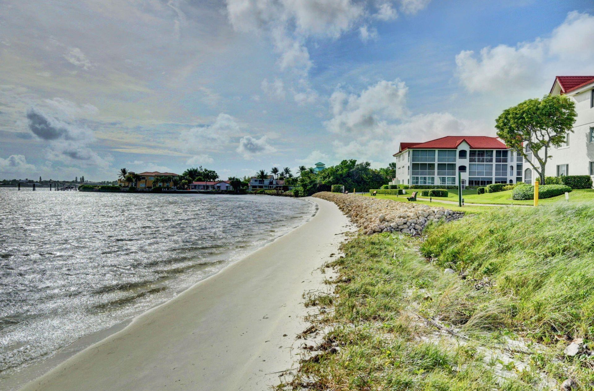 104 Half Moon Circle, Unit D2, Hypoluxo, FL 33462 Photo