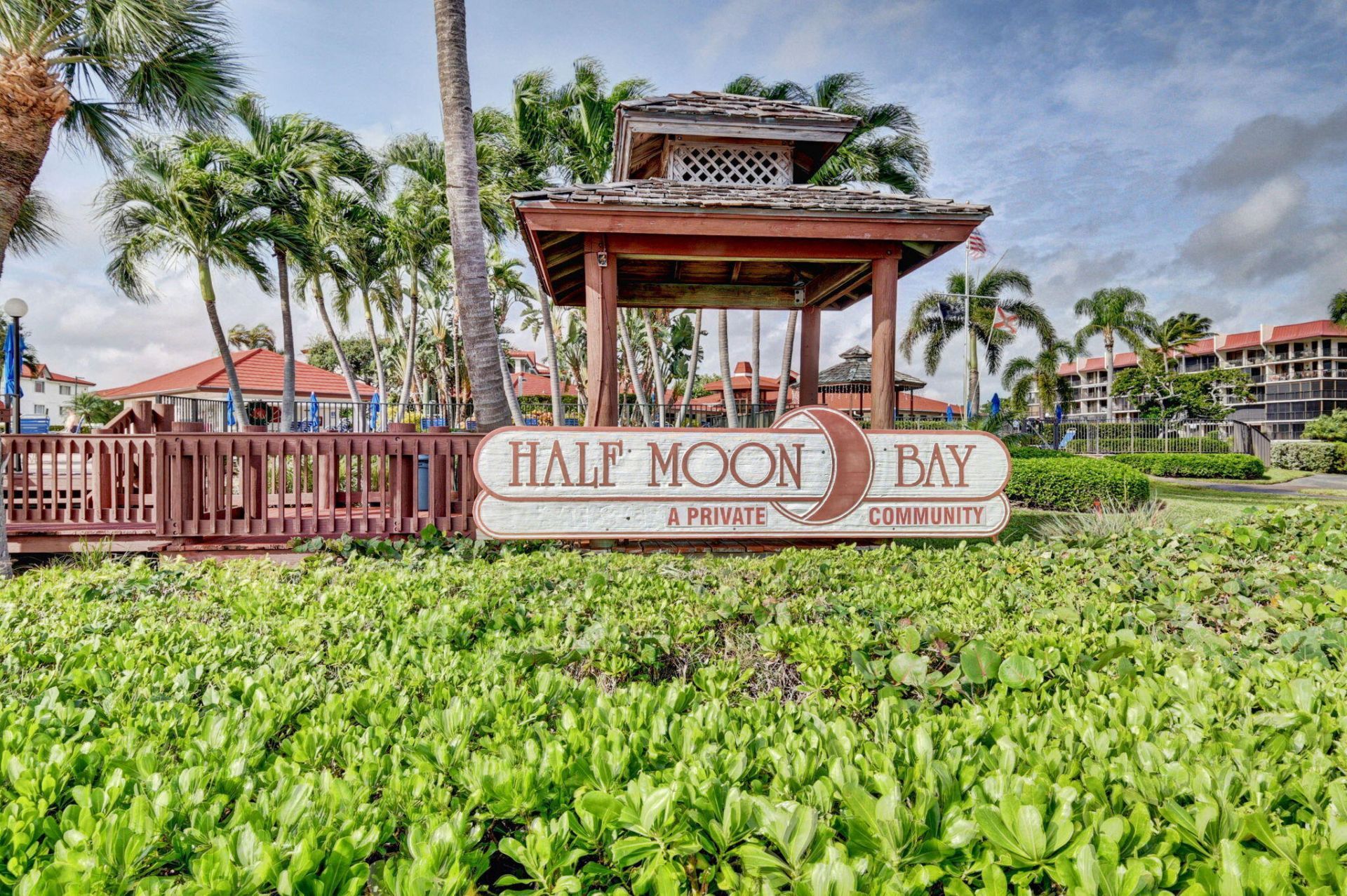 104 Half Moon Circle, Unit D2, Hypoluxo, FL 33462 Photo