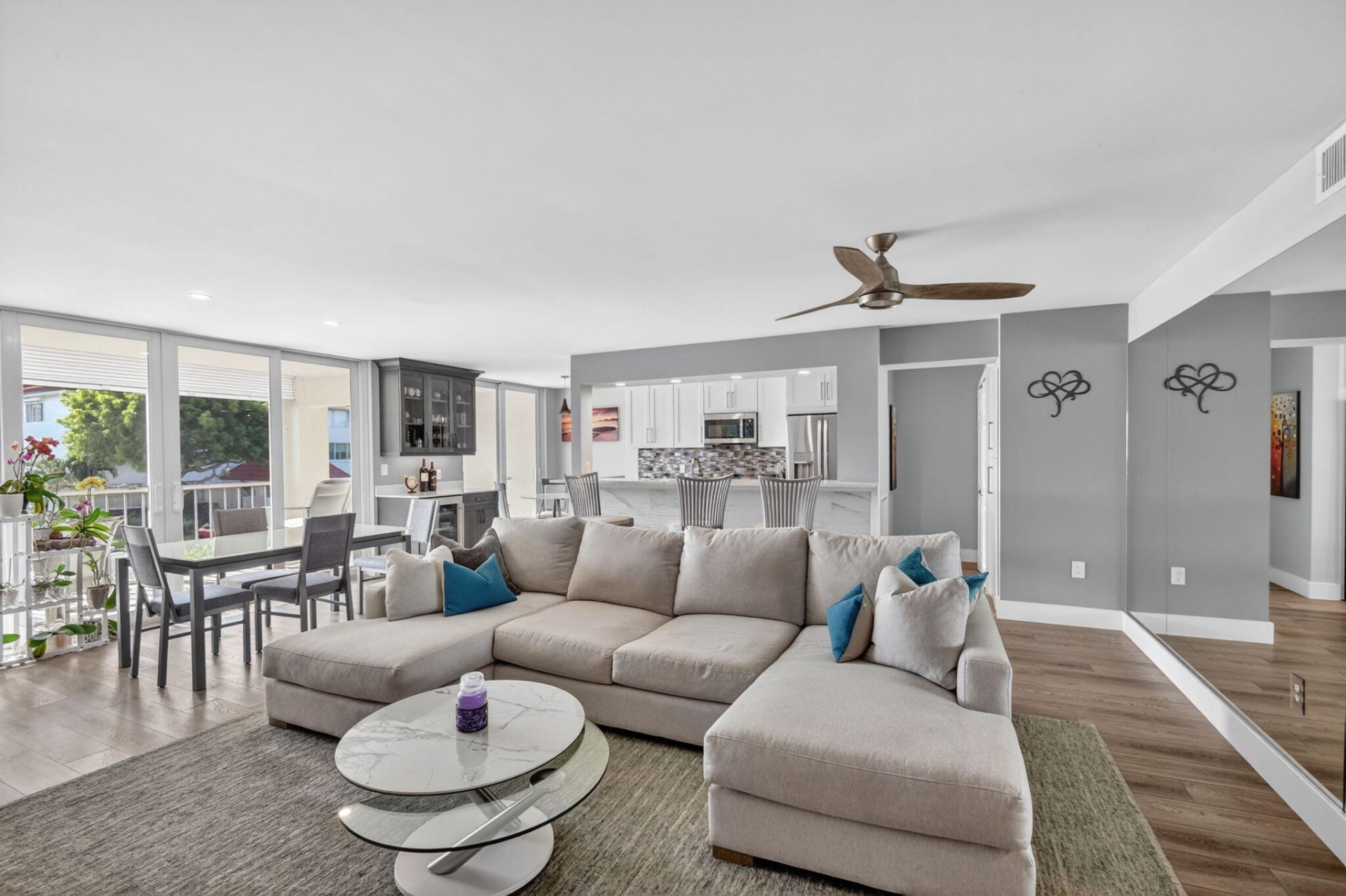 104 Half Moon Circle, Unit D2, Hypoluxo, FL 33462 Photo