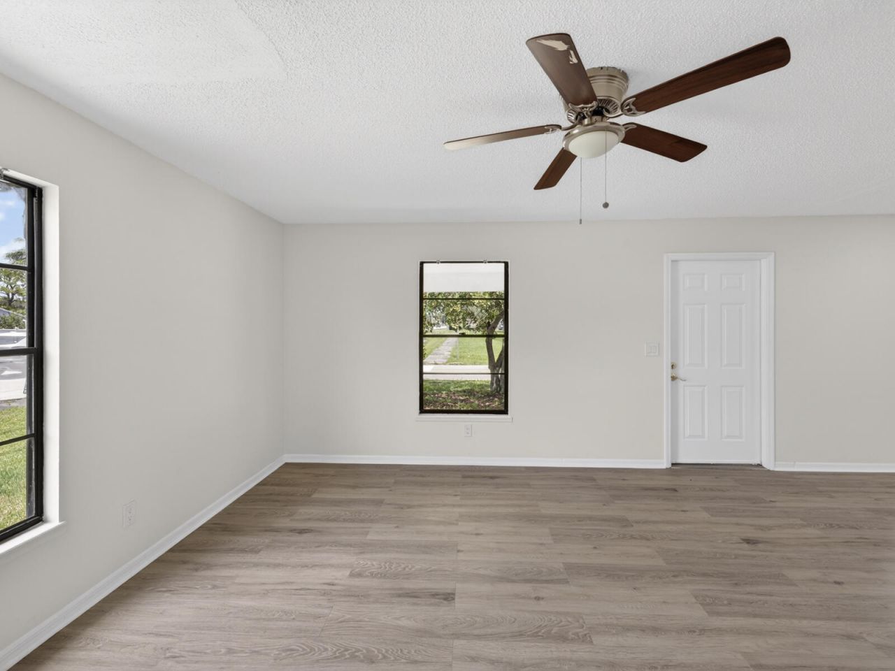 2575 1st Place, Vero Beach, FL 32962 Photo