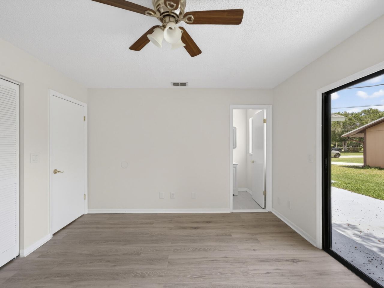 2575 1st Place, Vero Beach, FL 32962 Photo