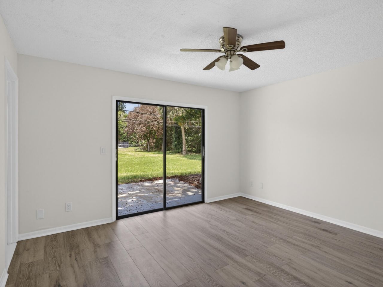 2575 1st Place, Vero Beach, FL 32962 Photo