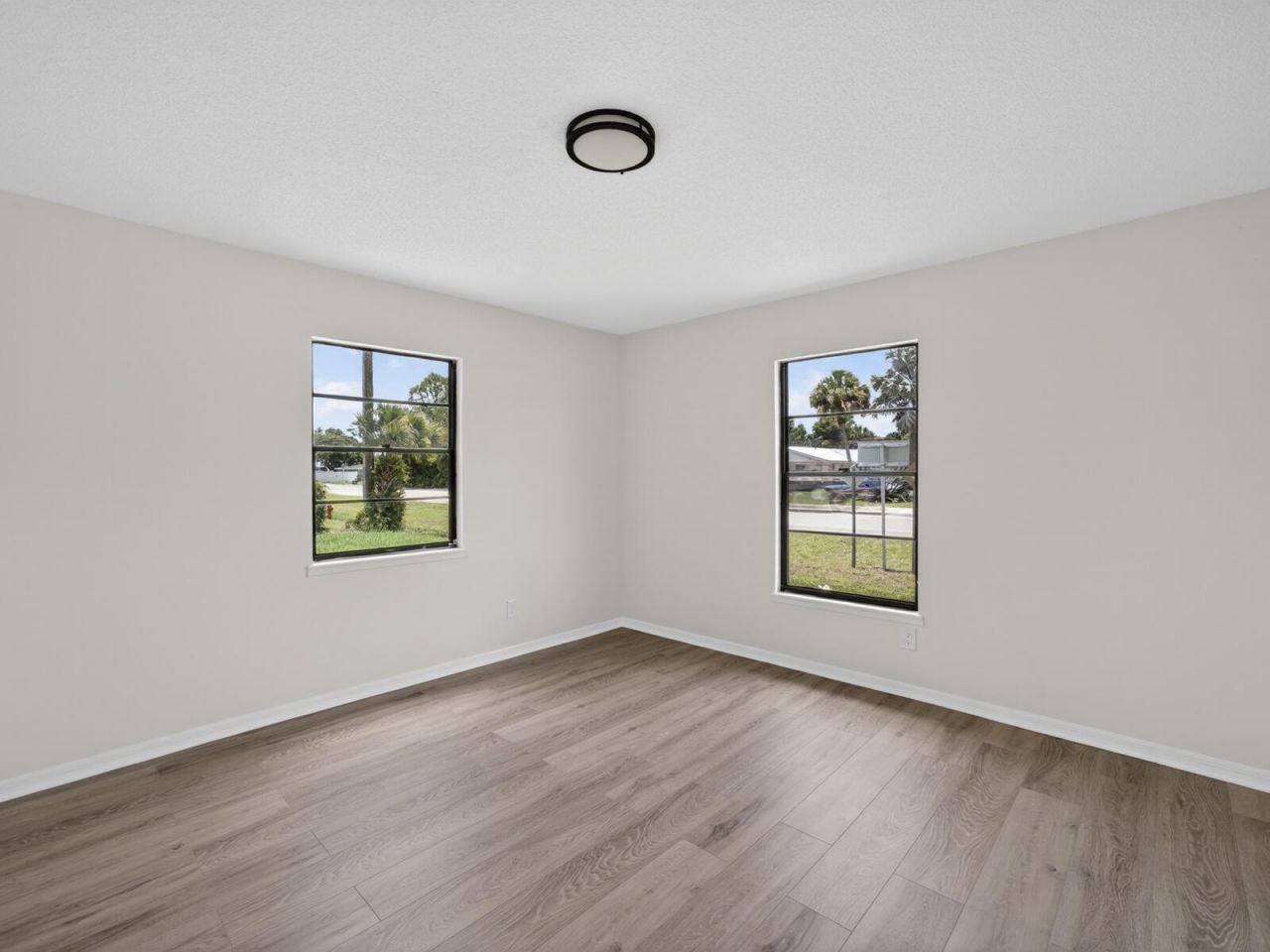2575 1st Place, Vero Beach, FL 32962 Photo