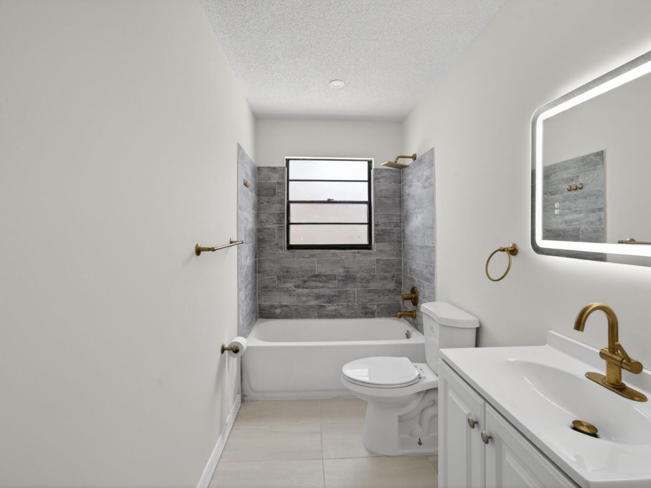 2575 1st Place, Vero Beach, FL 32962 Photo